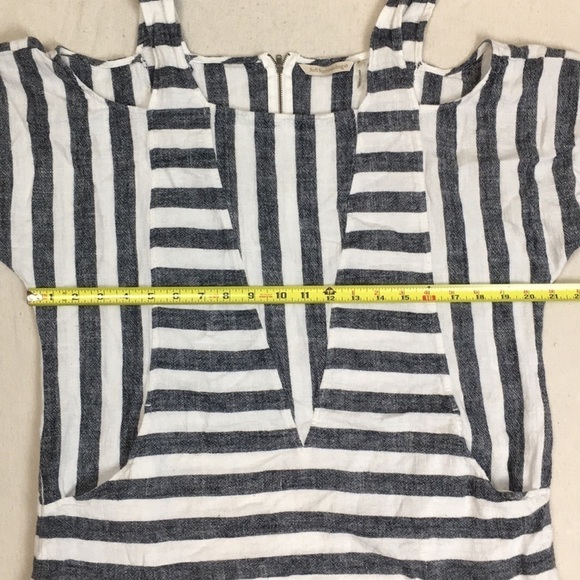 Soft Surroundings Sunset stripe Cold shoulder top - Picture 6 of 8